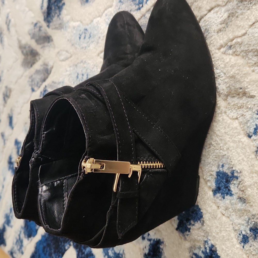 Black wedge booties size 7